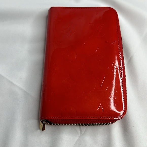 Louis Vuitton Monogram Vernis Red Zippy Organizer Wallet Zip Around GM ~EUC - Picture 13 of 15